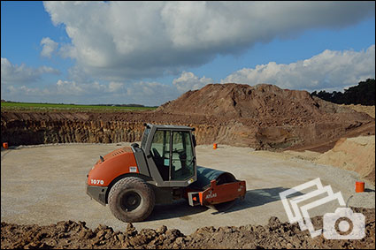 Fotogalerie - Die Vorarbeiten für den eigentlichen Fundamentbau sind abgeschlossen Fotogalerie - Die Vorarbeiten für den eigentlichen Fundamentbau sind abgeschlossen